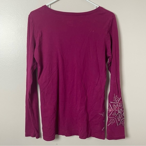 Columbia Long Sleeve T-Shirt – Snowflake Design Size: Medium - Picture 4 of 7